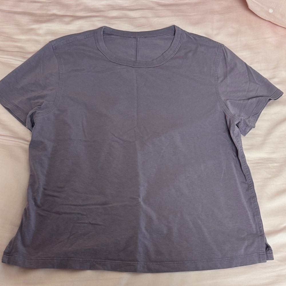 Lululemon T Shirt